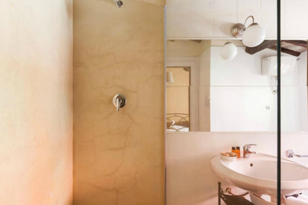 Cortile House Apartment Rome Bagian luar foto