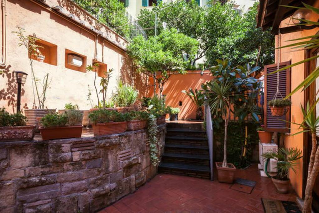 Cortile House Apartment Rome Bagian luar foto