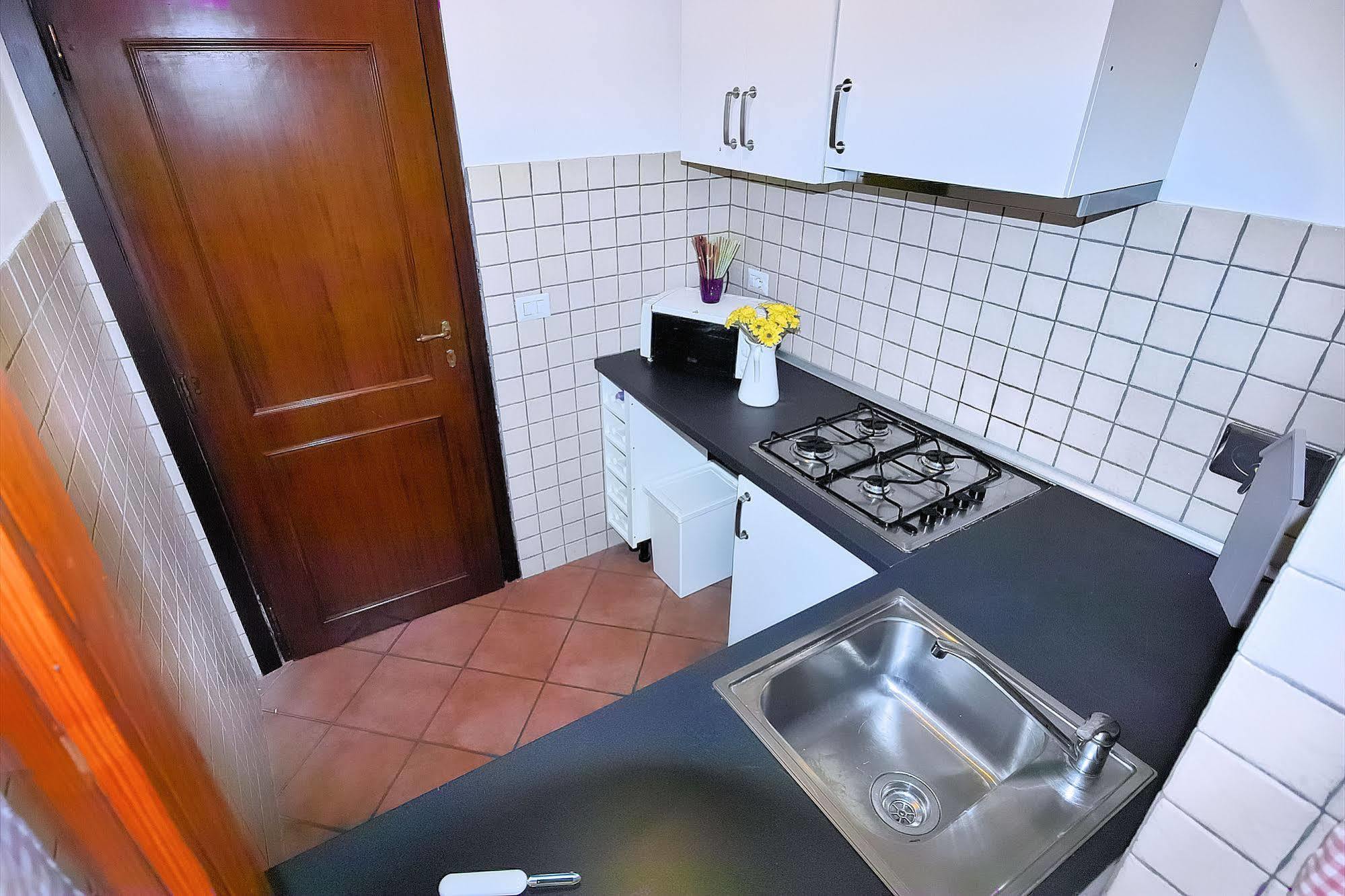 Cortile House Apartment Rome Bagian luar foto