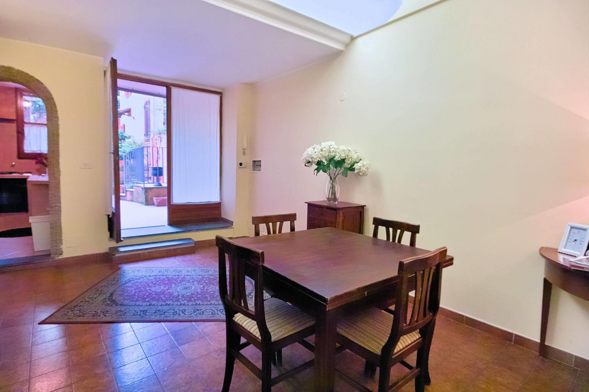 Cortile House Apartment Rome Bagian luar foto